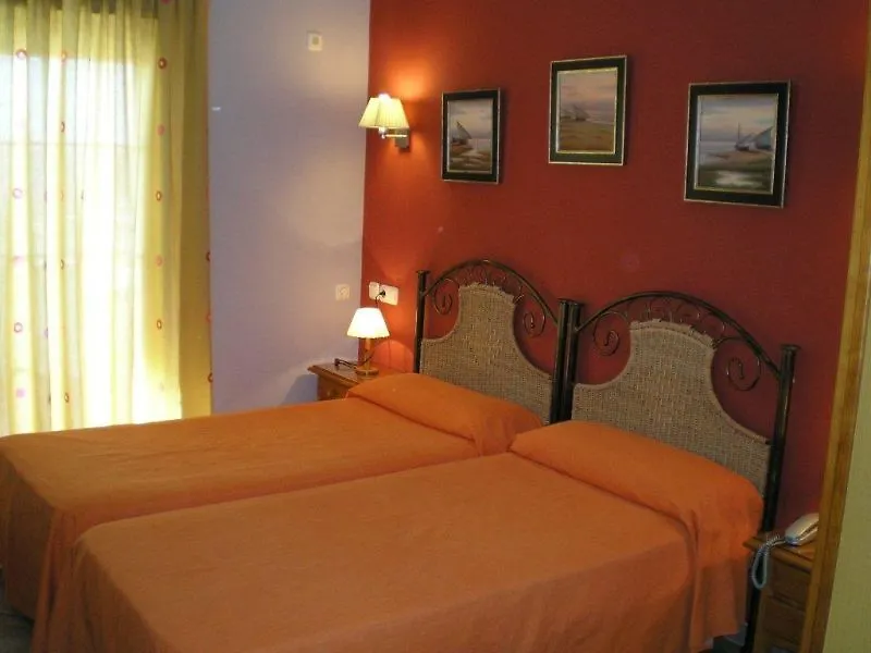 Hotel Miraya Beach Torre Del Mar 2*,