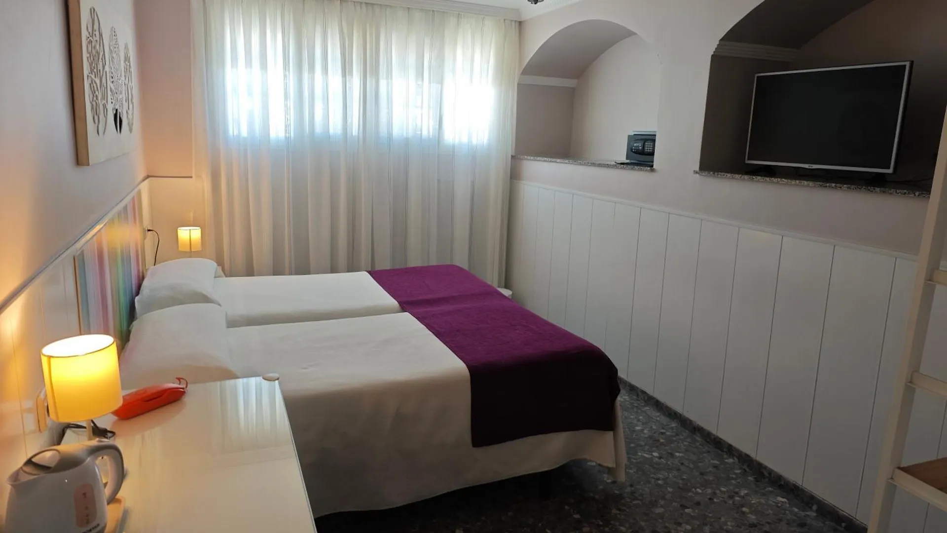 **  Hotel Miraya Beach Torre Del Mar Hiszpania